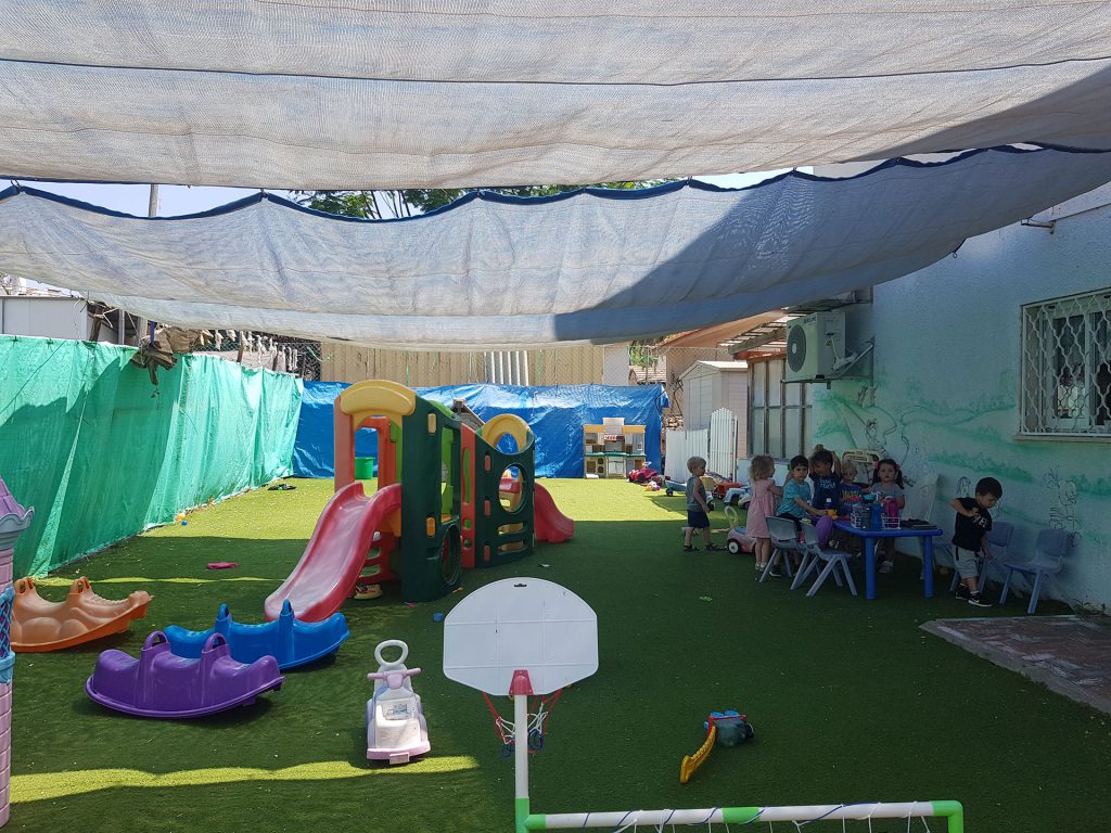 למכירה בית דו משפחתי בשכונת עמליה, נתניה