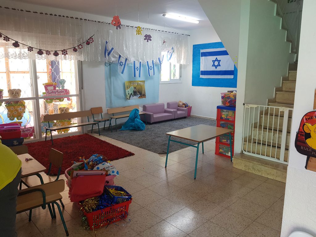 למכירה בית דו משפחתי בשכונת עמליה, נתניה