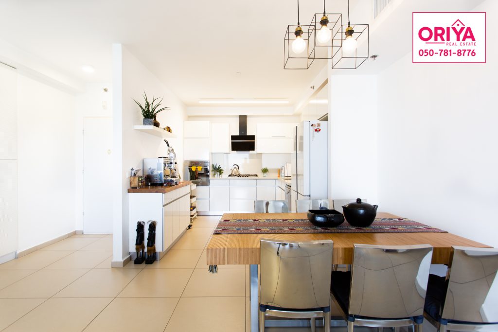 למכירה דירת מיני פנטהאוז רח' אלונים 26, קריית השרון, נתניה